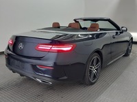 Вид сзади справа