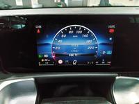 Pogled na kombinovani instrument