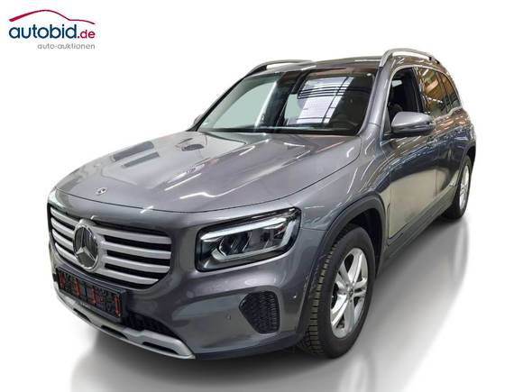 Pogled od napred levo