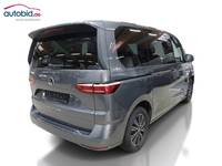 Pogled od pozadi desno