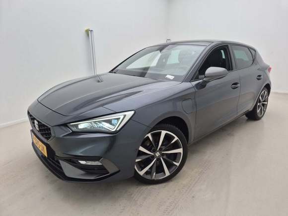 Pogled od napred levo