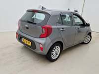 Pogled od pozadi desno