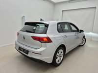 Pogled od pozadi desno