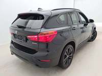 Pogled od pozadi desno