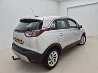 Pogled od pozadi desno