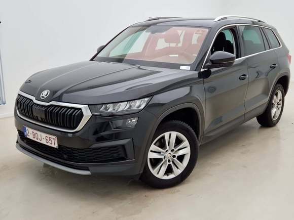 Pogled od napred levo