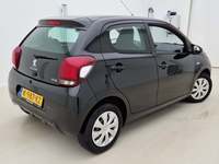 Pogled od pozadi desno