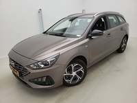 Pogled od napred levo