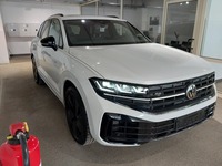 Pogled desno spredaj