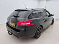 Pogled od pozadi desno