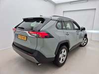 Pogled od pozadi desno