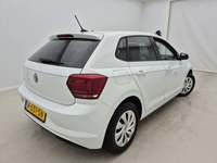 Pogled od pozadi desno