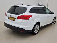 Widok z tyłu po stronie prawej