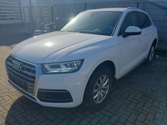 Pogled od napred levo