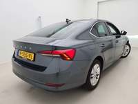 Widok z tyłu po stronie prawej