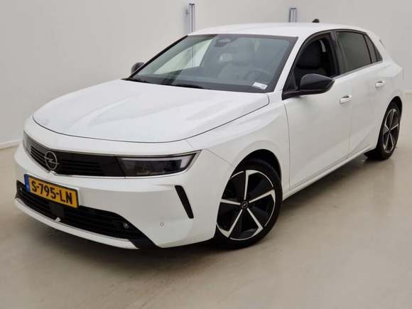 Pogled od napred levo