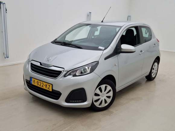 Pogled od napred levo