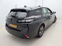 Pogled od pozadi desno