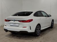 Pogled od pozadi desno