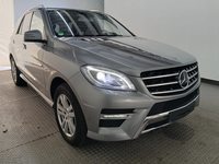 Pogled sprijeda desno