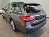 Pogled od pozadi levo