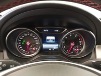 Pogled na kombinovani instrument