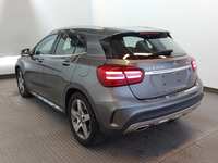 Pogled od pozadi levo