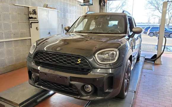 Pogled od napred levo