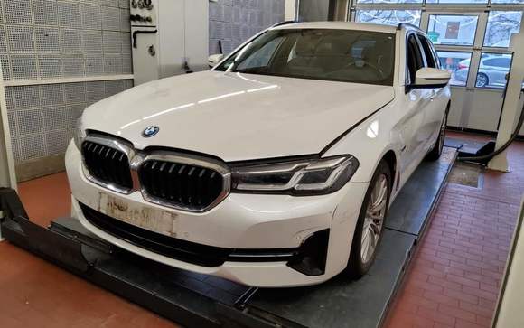 Pogled od napred levo