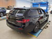 Pogled od pozadi desno