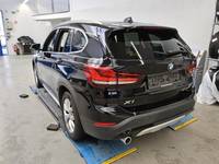 Pogled od pozadi levo