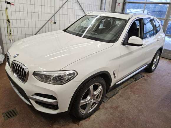 Pogled sprijeda lijevo