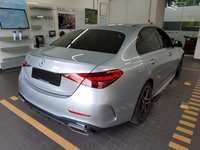 Aanzicht achter rechts