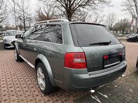 Pogled od pozadi levo