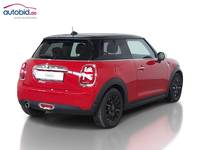 Vaade tagant vasakult