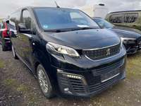 Pogled desno spredaj