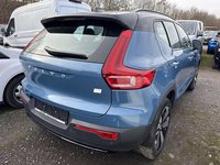 Pogled od pozadi desno