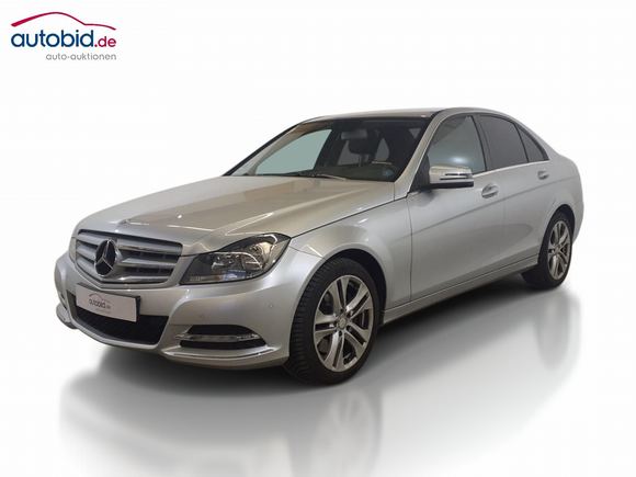 Pogled od napred levo