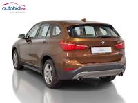 Vaade tagant vasakult