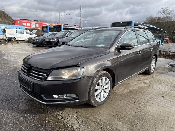 Pogled od napred levo