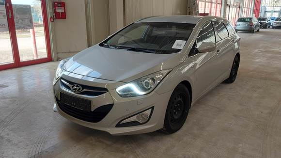 Pogled od napred levo