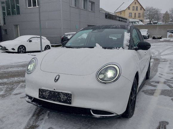 Náhled zpředu zleva