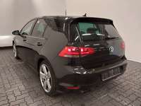 Vue de l’arrière gauche