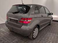 Vue de l’arrière droit