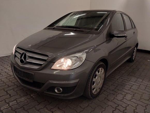 Vue de l’avant gauche