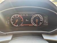 Pohled na přístrojovou desku