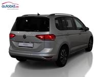 Pogled od pozadi desno