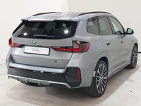 Aanzicht achter rechts