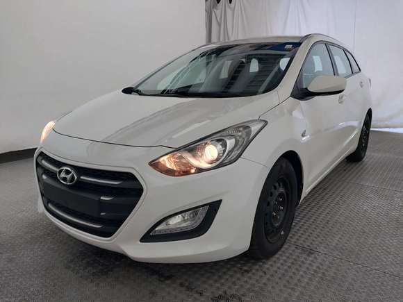 Pogled od napred levo