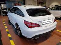 Pogled od pozadi levo